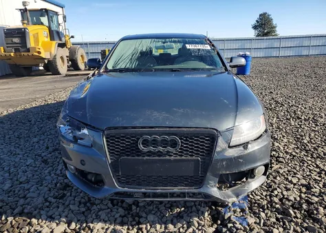 2011 Audi A4 Premium z USA, uszkodzony, nr VIN WAUAFAFL8BN038492